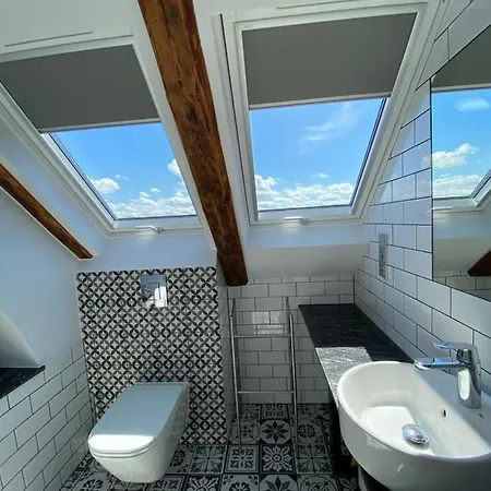 Oktawia Проживание в семье *