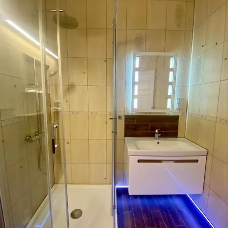 Проживание в семье Oktawia *