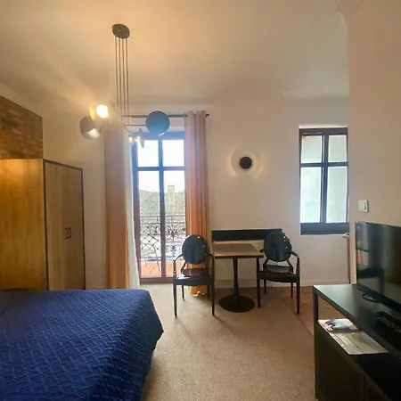 Oktawia Проживание в семье *