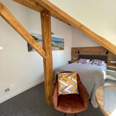 Проживание в семье Oktawia Нехоже