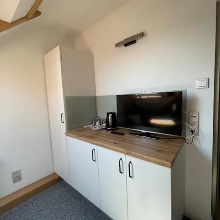 Oktawia Проживание в семье