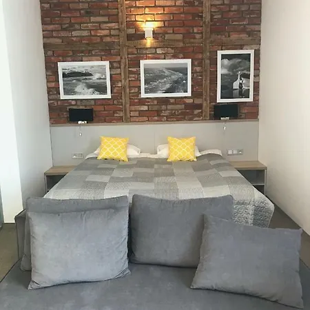 Проживание в семье Oktawia *